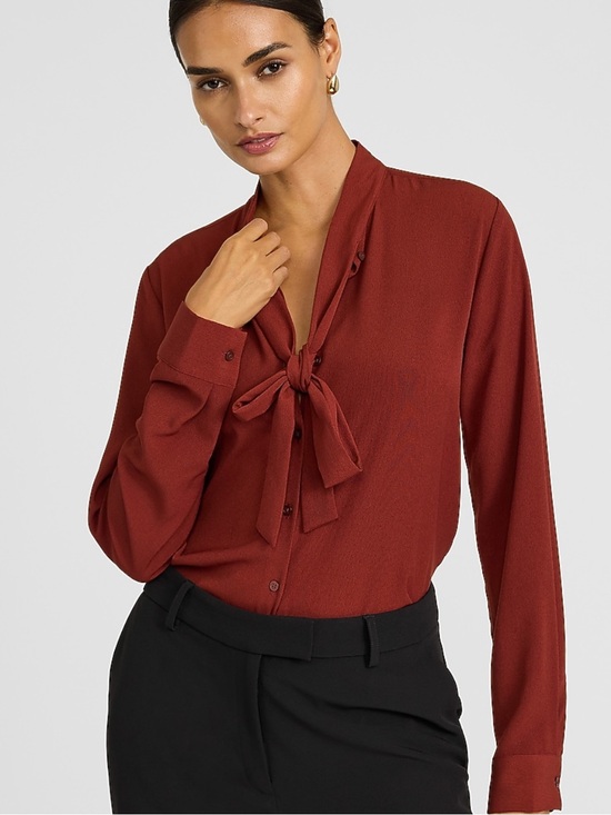 Express Tops - Express Relaxed Portofino Tie Front button down blouse. Maroon. Size M.